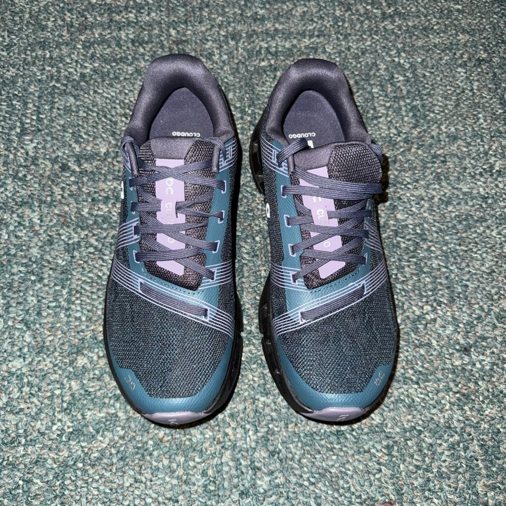 OnCloud Cloud Go Sneakers, New in box